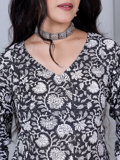 Noorani Black Floral Printed Short Kurti